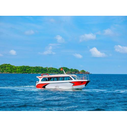 Cano riêng tham quan đảo là lựa chọn tuyệt vời nhất